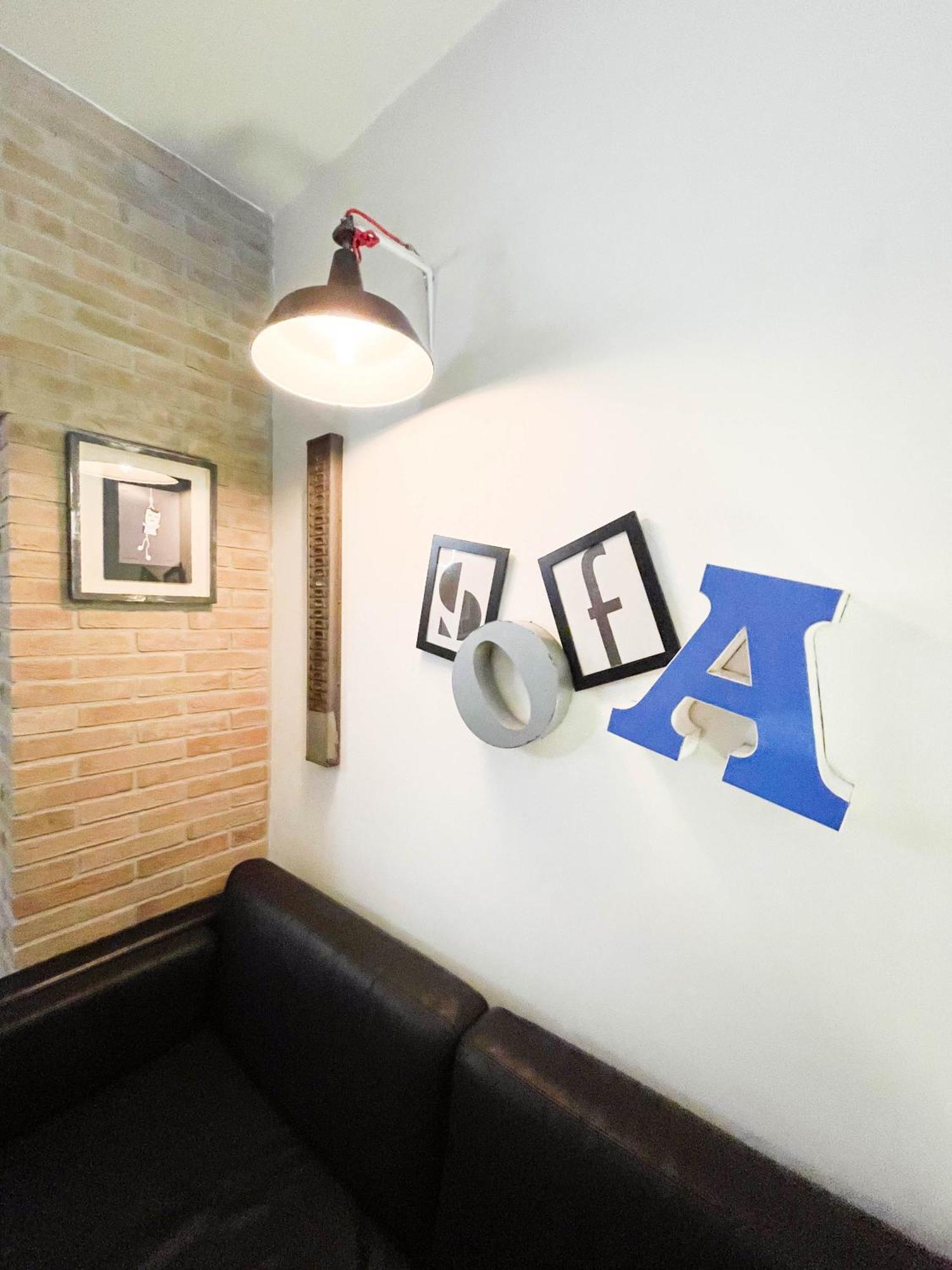 Incortedafabio Design Flat With Bikes Caronno Pertusella Buitenkant foto